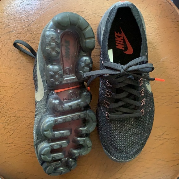 NIKE ~ vapour max flyknit - Picture 2 of 3